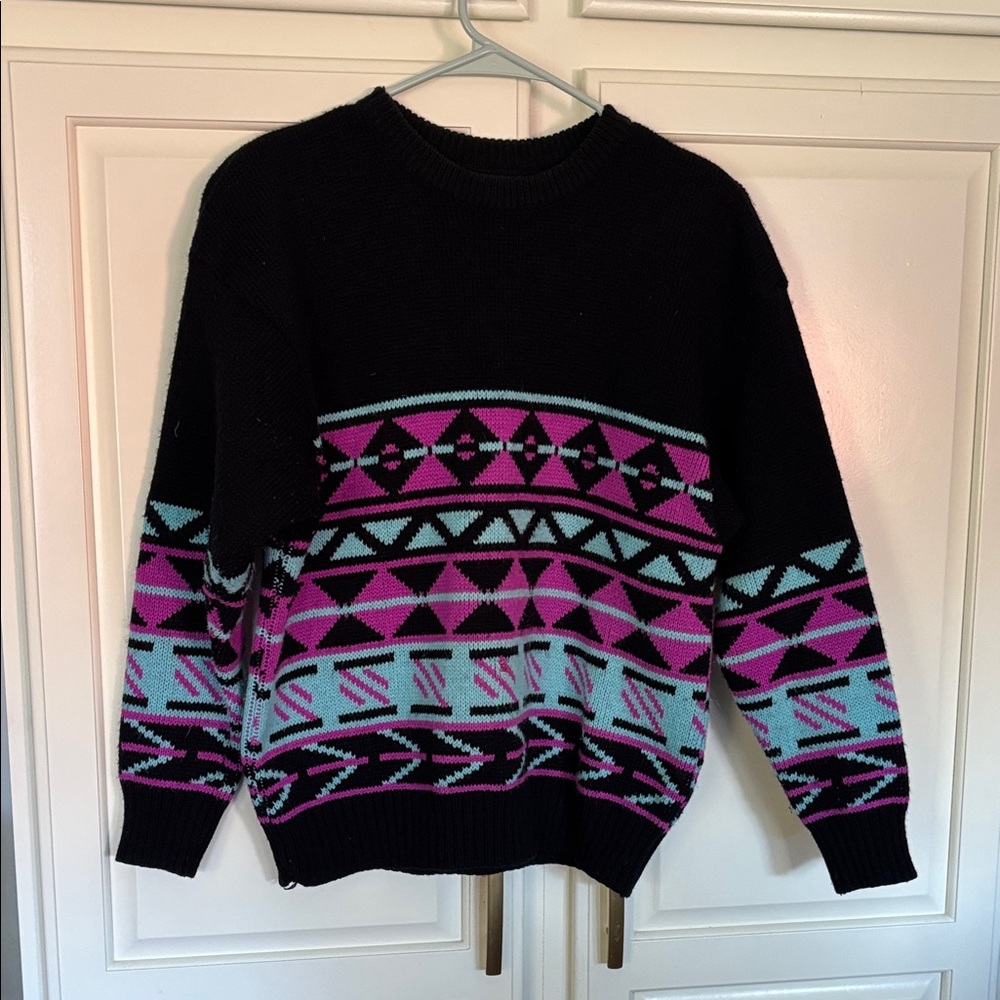 Geometric Patterned Black Sweater